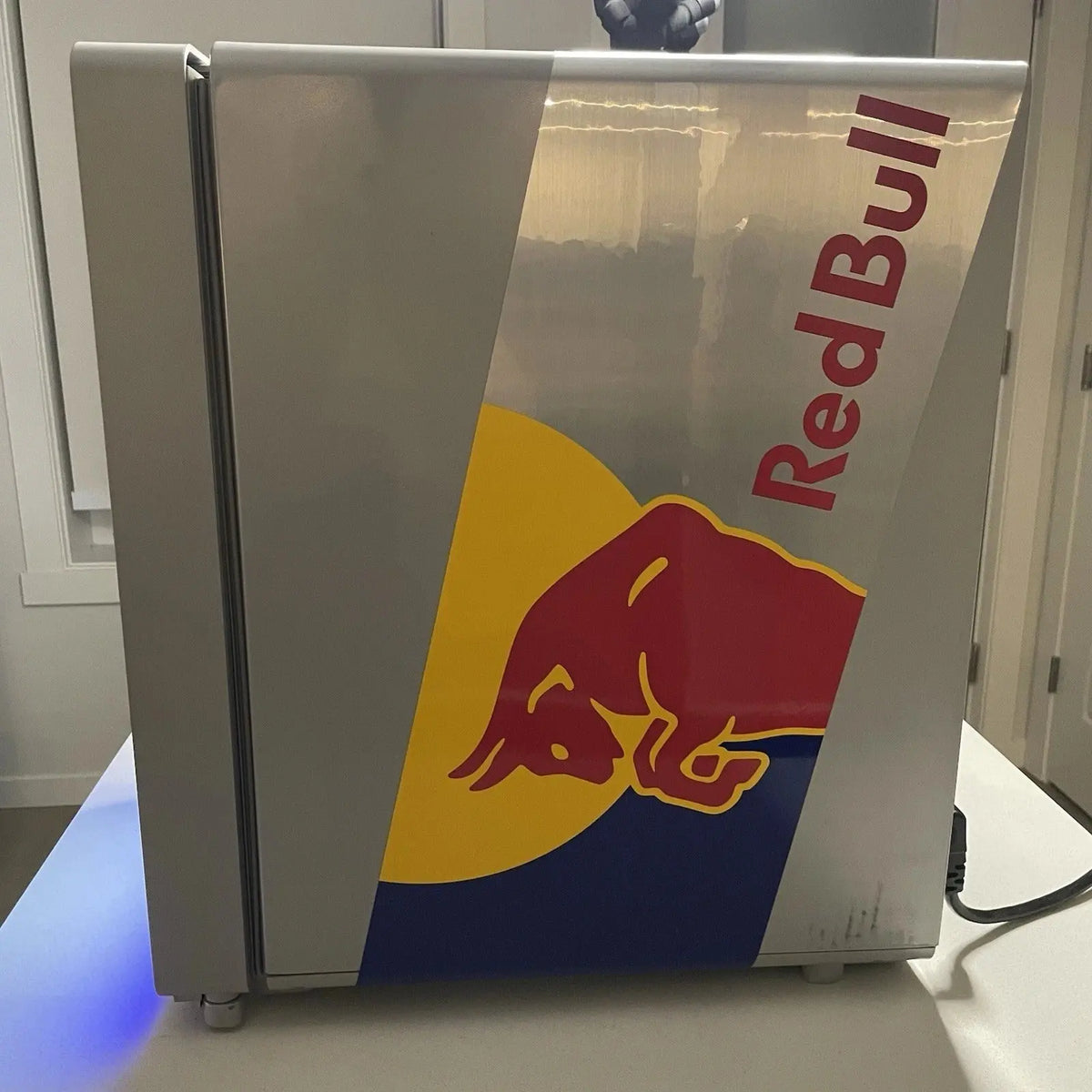 Mini Frigo Red Bull 24 Canettes – Frigo de Bureau Gaming & Chambre